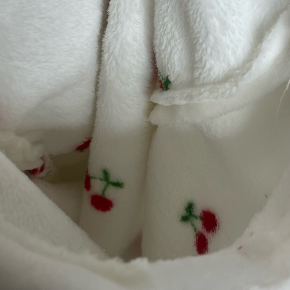 SHEIN Cherry Graphic Fluffy Shoulder Bag - Picture 11 of 12